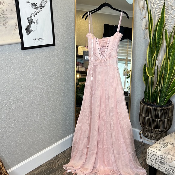 House of Cb 'Seren' Soft Pink Floral Lace Back Maxi Dress NWT - Picture 13 of 13